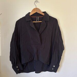 Anthropologie Blouse - Black, Cropped in front, V-Neck with collar
